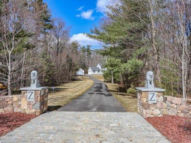 4 bedroom, Derry NH 03038 104812075