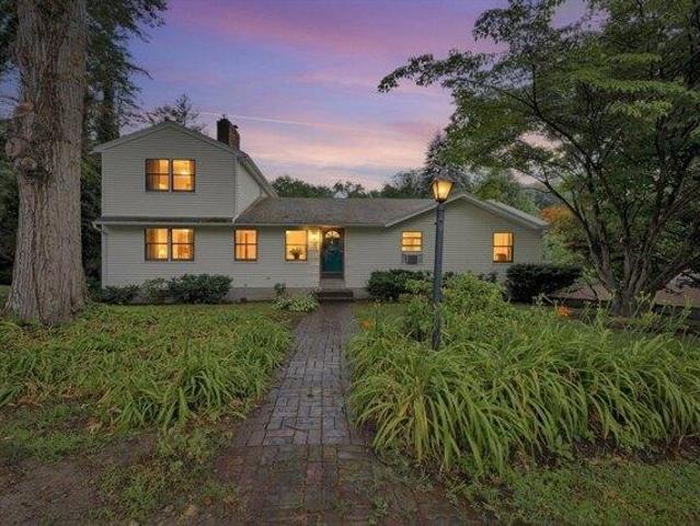 4 bedroom, Dudley MA 01571 104606618