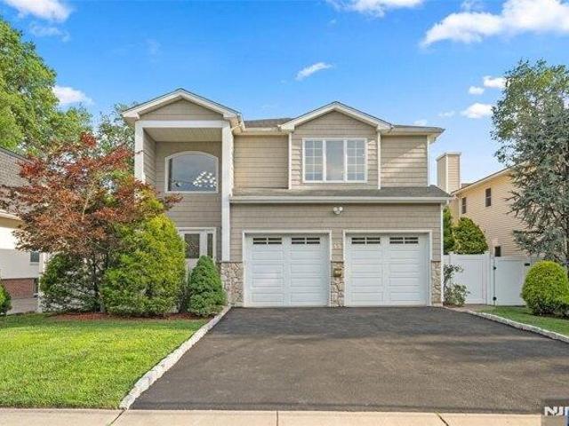 4 bedroom, Dumont NJ 07628 105610639