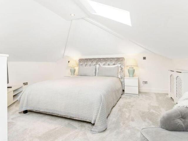 4 bedroom duplex for sale in 20 flat 6, Cramond Road North, Cramond, Edinburgh, EH4 6JE, EH4