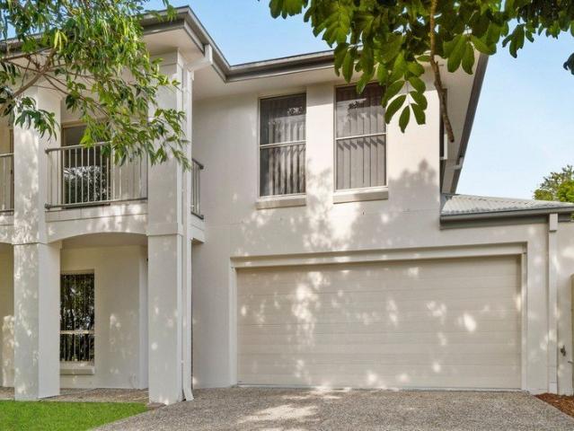 OPEN HOME CANCELLED Freshly Updated Duplex in Prime Coomera Location Move Straight In
