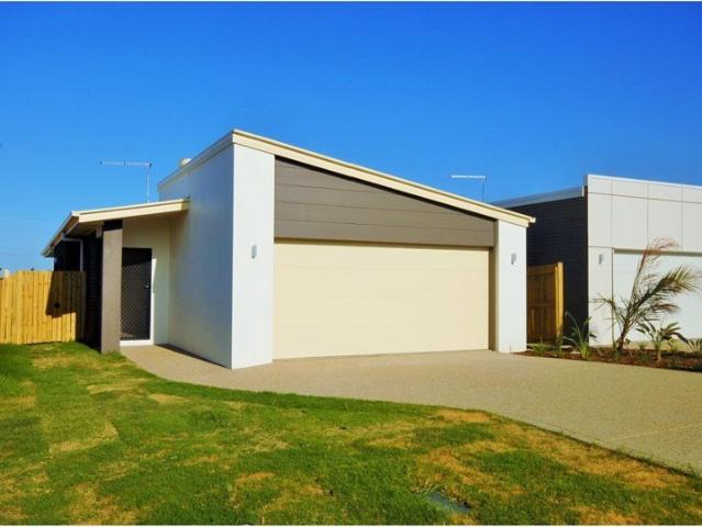 4 BEDROOM DUPLEX IN YEPPOON