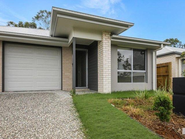 4 Bedroom Duplex Low Maintenance Living!