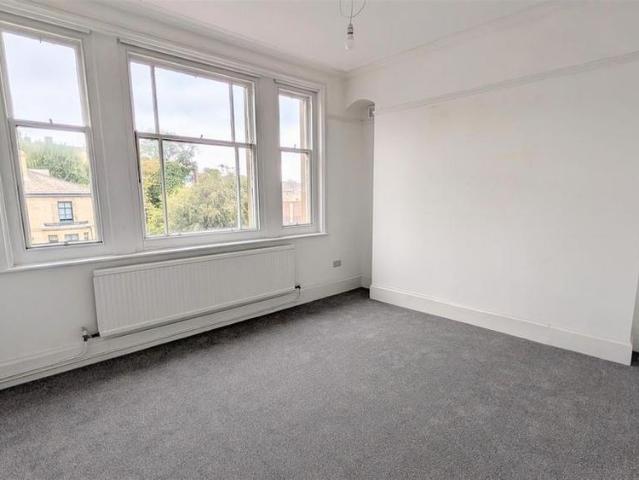 4 bedroom duplex to rent