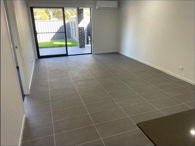 4 Bedroom Duplex!