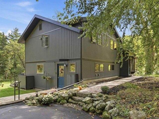 4 bedroom, Durham NH 03824 105678096