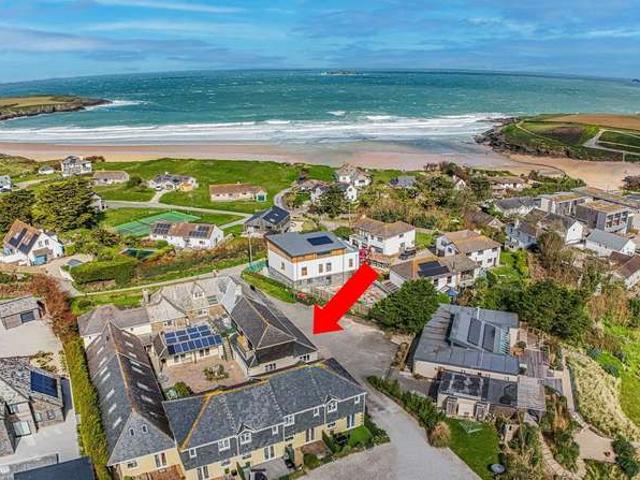 4 Bedroom End Of Terrace House