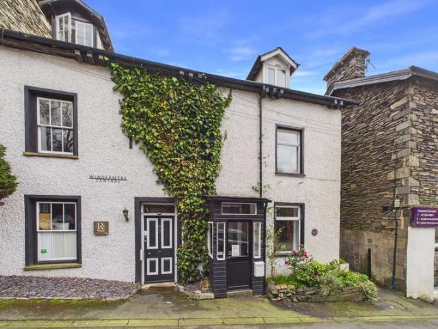4 Bedroom End Of Terrace House