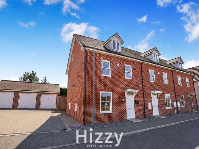 4 Bedroom End Of Terrace House