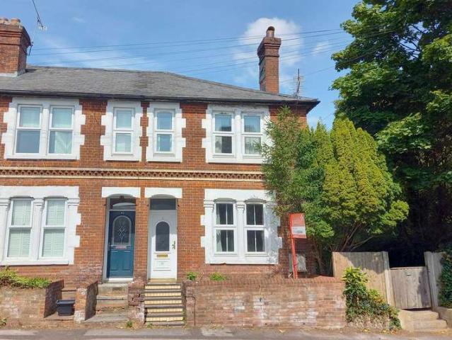 4 Bedroom End Of Terrace House