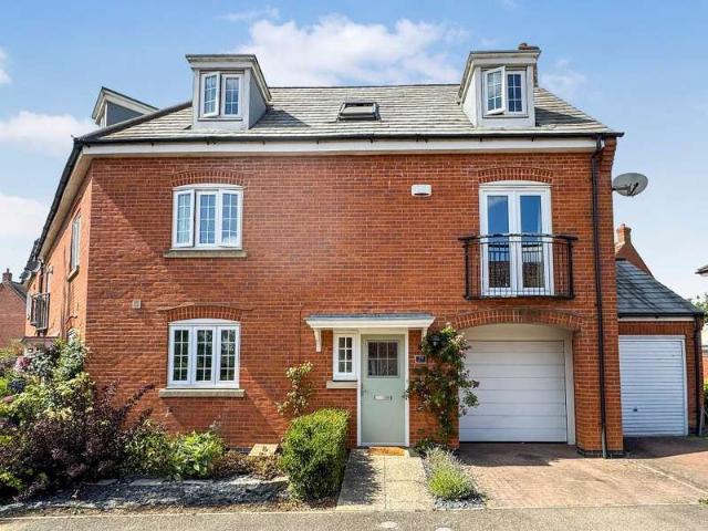 4 Bedroom End Of Terrace House