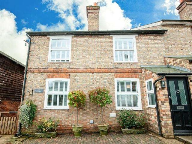 4 Bedroom End Of Terrace House