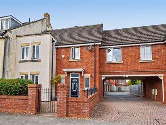 4 Bedroom End Of Terrace House