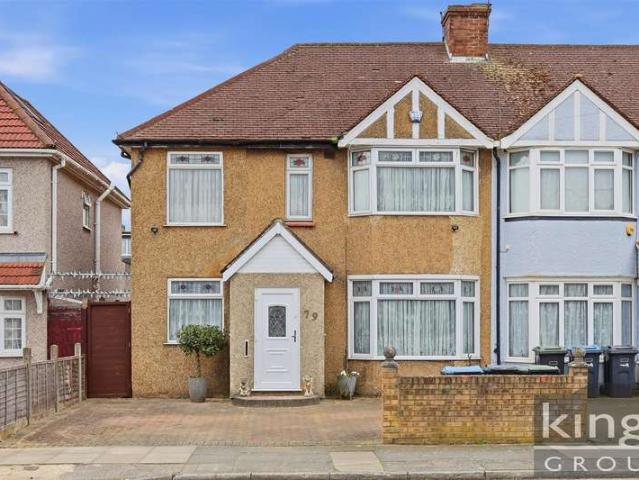 4 Bedroom End Of Terrace House