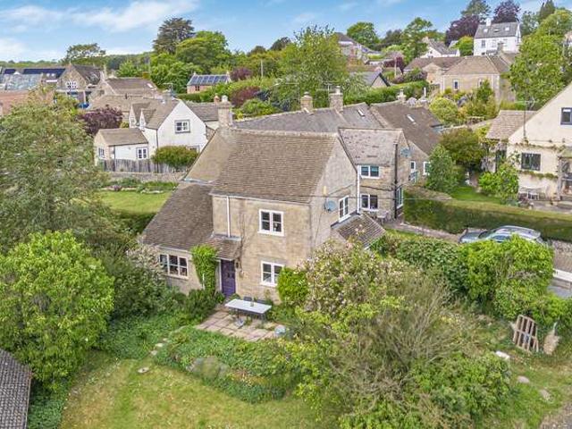 4 Bedroom Cottage House