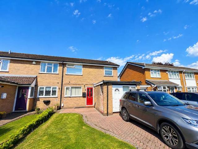 4 Bedroom End Of Terrace House