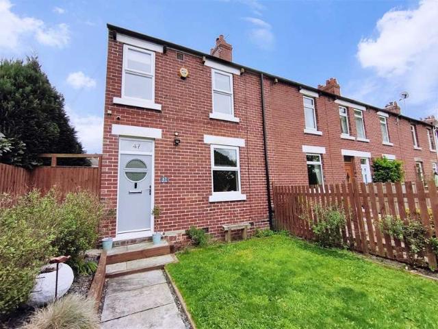4 Bedroom End Of Terrace House