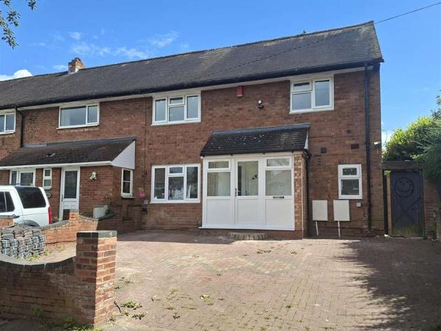 4 Bedroom End Of Terrace House