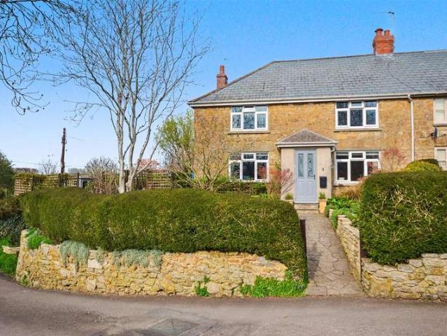 4 Bedroom End Of Terrace House