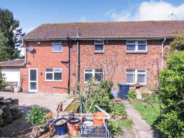 4 Bedroom End Of Terrace House