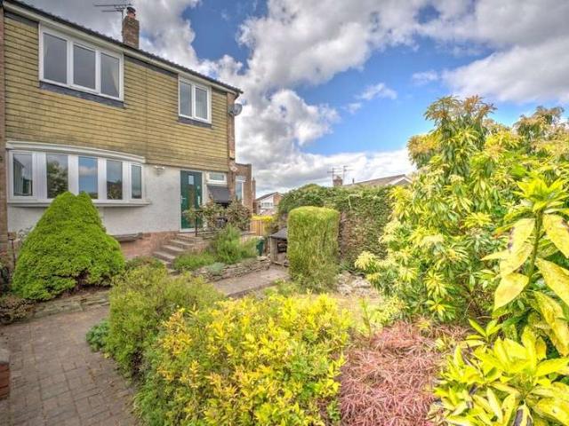 4 Bedroom End Of Terrace House