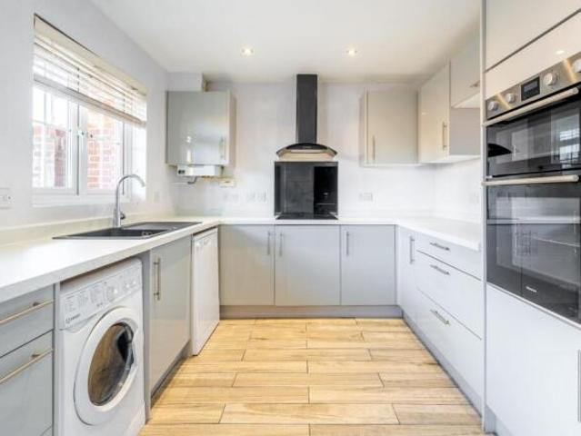 4 bedroom end of terrace house for rent in Madeira Way, Eastbourne, BN23