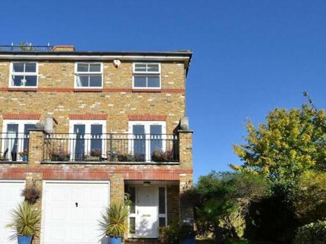 4 Bedroom End Of Terrace House For Rent In North Kingston, Kingston Upon Thames