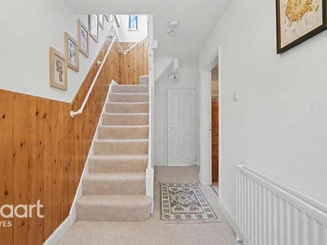 4 bedroom end of terrace house for sale