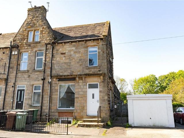 4 bedroom end of terrace house for sale