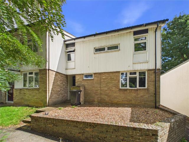 4 bedroom end of terrace house for sale