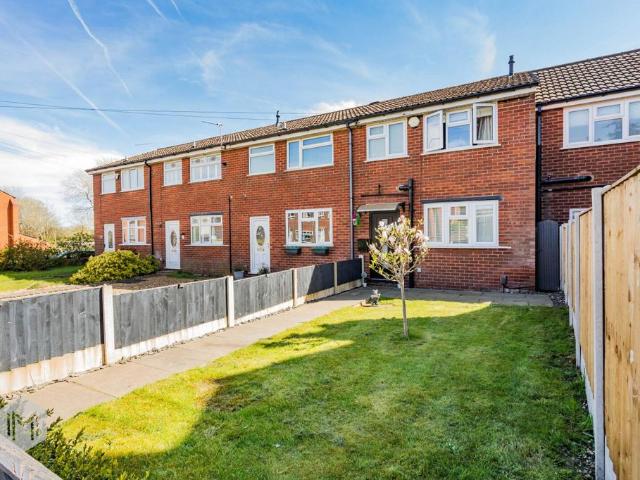 4 bedroom end of terrace house for sale