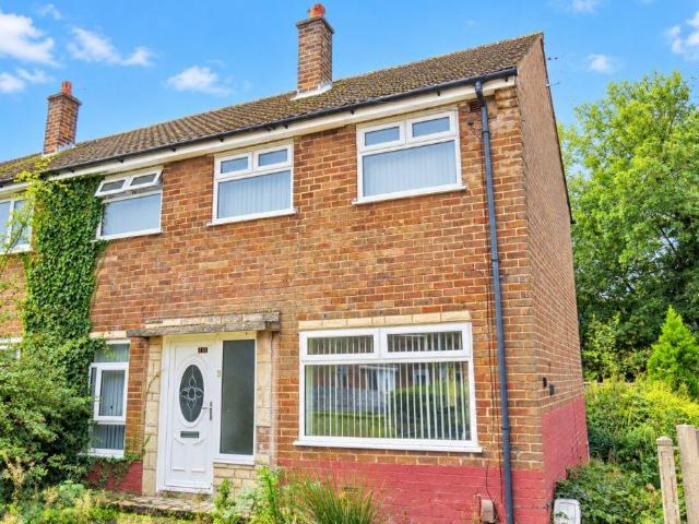 4 bedroom end of terrace house for sale