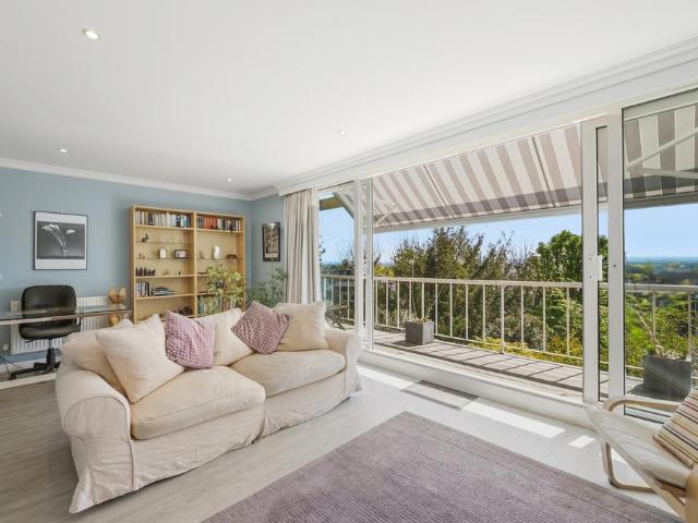 4 bedroom end of terrace house for sale