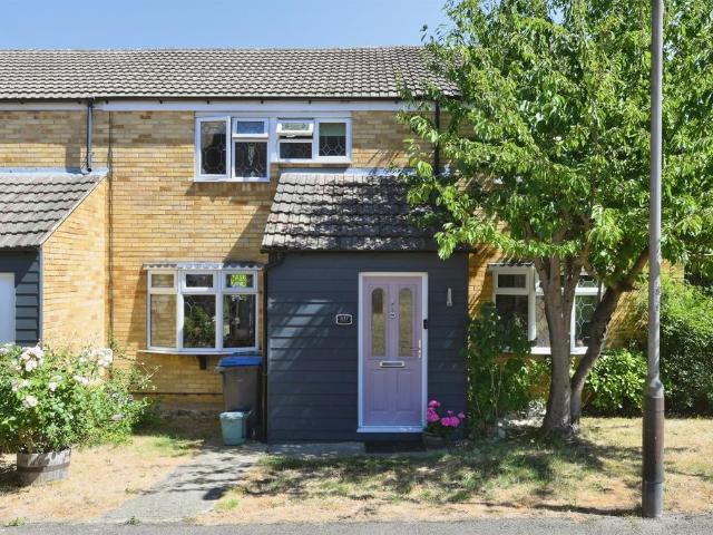 4 bedroom end of terrace house for sale