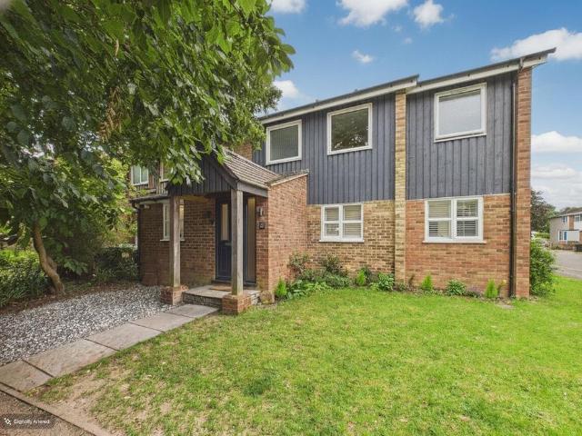 4 bedroom end of terrace house for sale