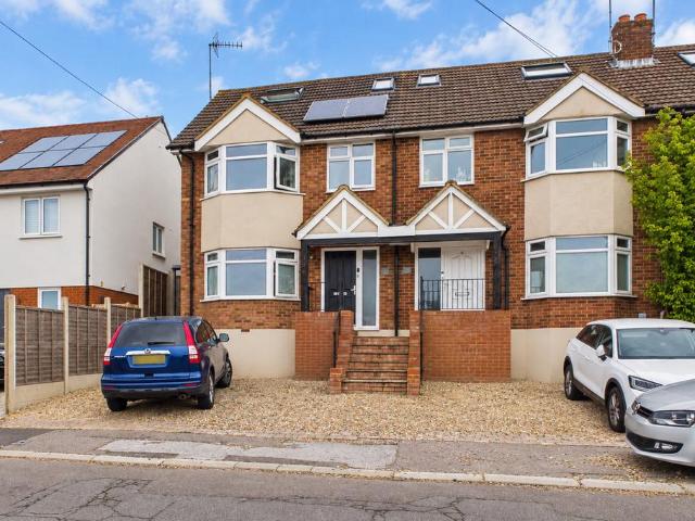 4 bedroom end of terrace house for sale