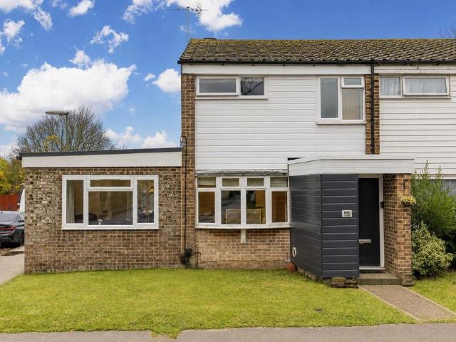 4 bedroom end of terrace house for sale