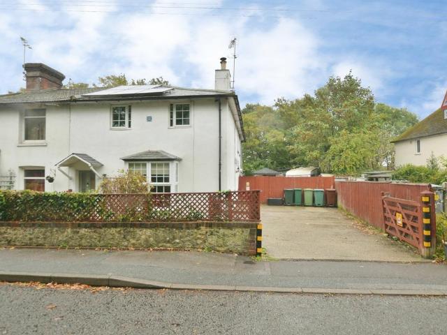 4 bedroom end of terrace house for sale