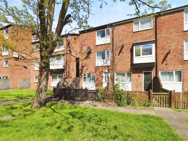 4 bedroom end of terrace house for sale