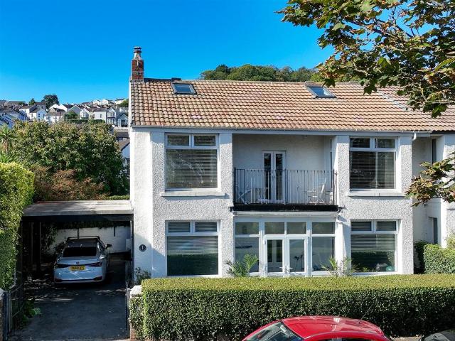 4 bedroom end of terrace house for sale