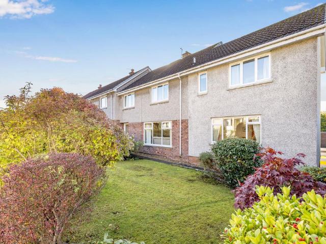 4 bedroom end of terrace house for sale