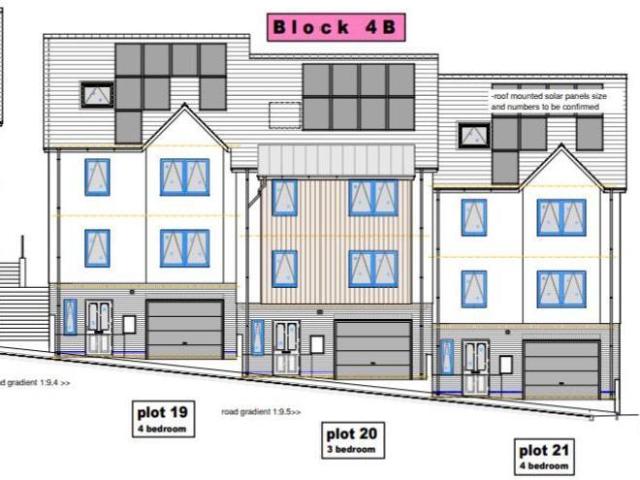 4 bedroom end of terrace house for sale