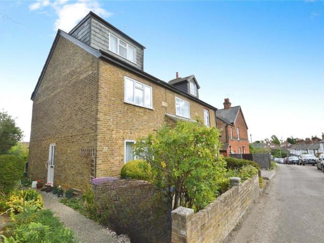 4 bedroom end of terrace house for sale