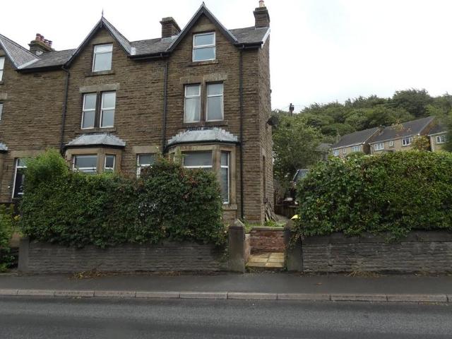 4 bedroom end of terrace house for sale