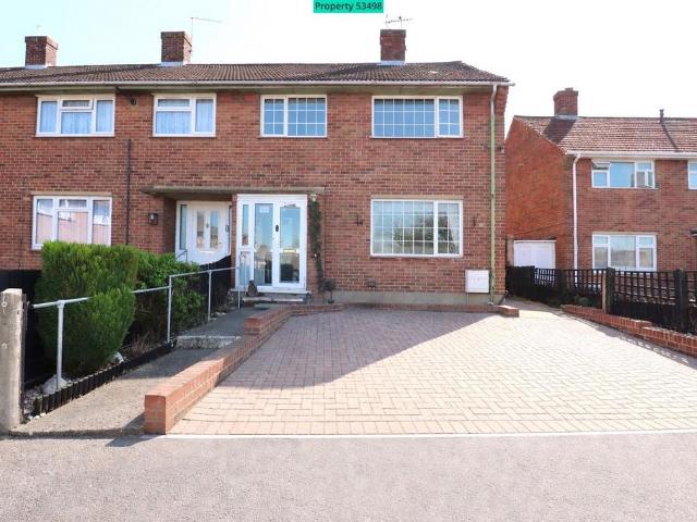 4 bedroom end of terrace house for sale