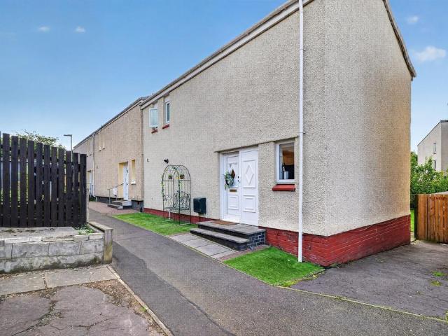4 bedroom end of terrace house for sale