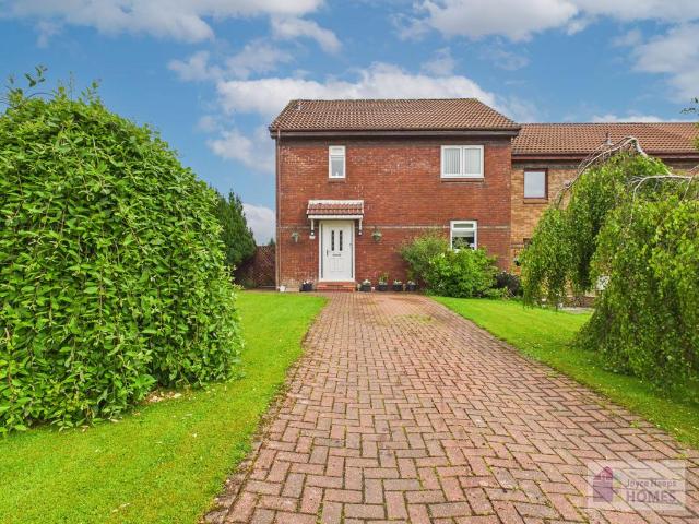 4 bedroom end of terrace house for sale