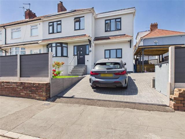 4 bedroom end of terrace house for sale
