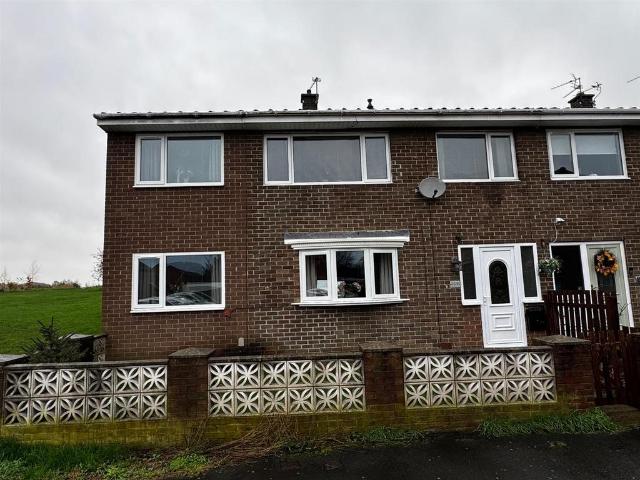 4 bedroom end of terrace house for sale