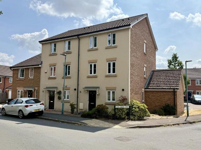4 bedroom end of terrace house for sale